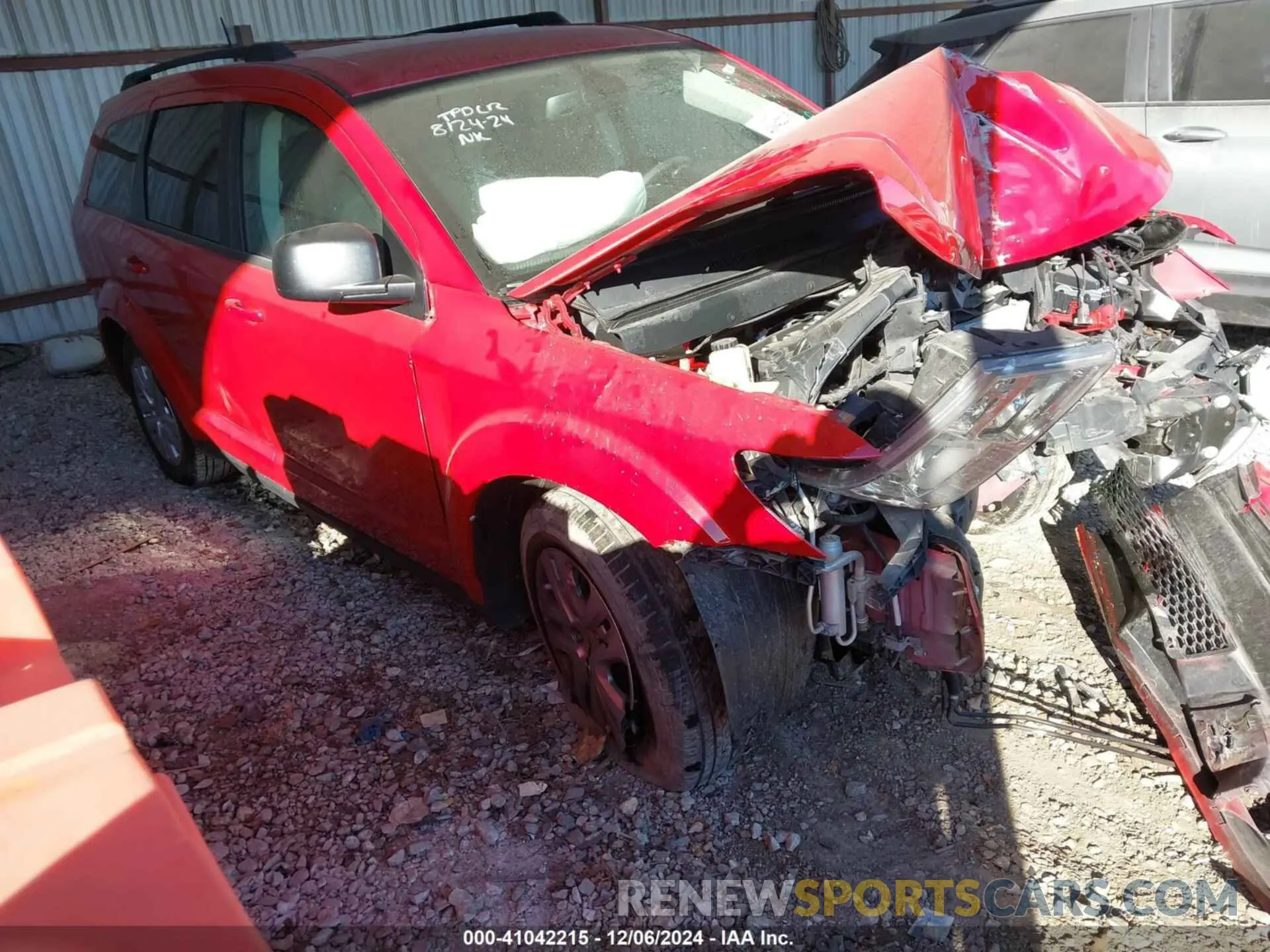 1 Photograph of a damaged car 3C4PDCAB4KT746557 DODGE JOURNEY 2019