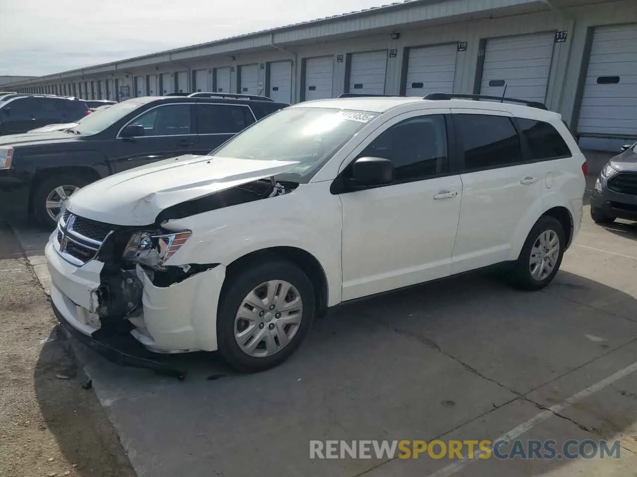 1 Photograph of a damaged car 3C4PDCAB4KT746719 DODGE JOURNEY 2019