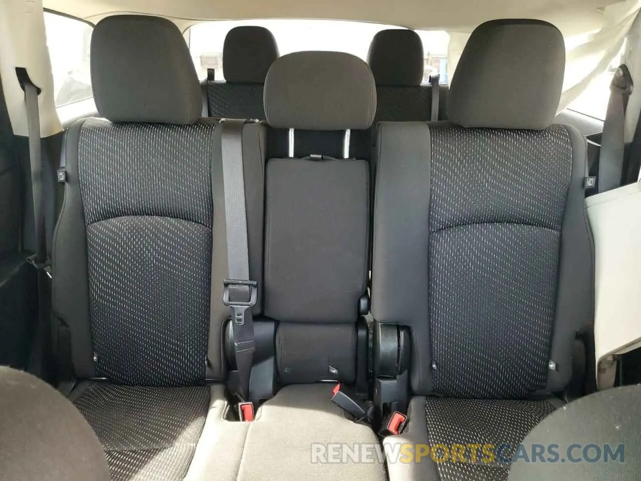 10 Photograph of a damaged car 3C4PDCAB4KT746719 DODGE JOURNEY 2019