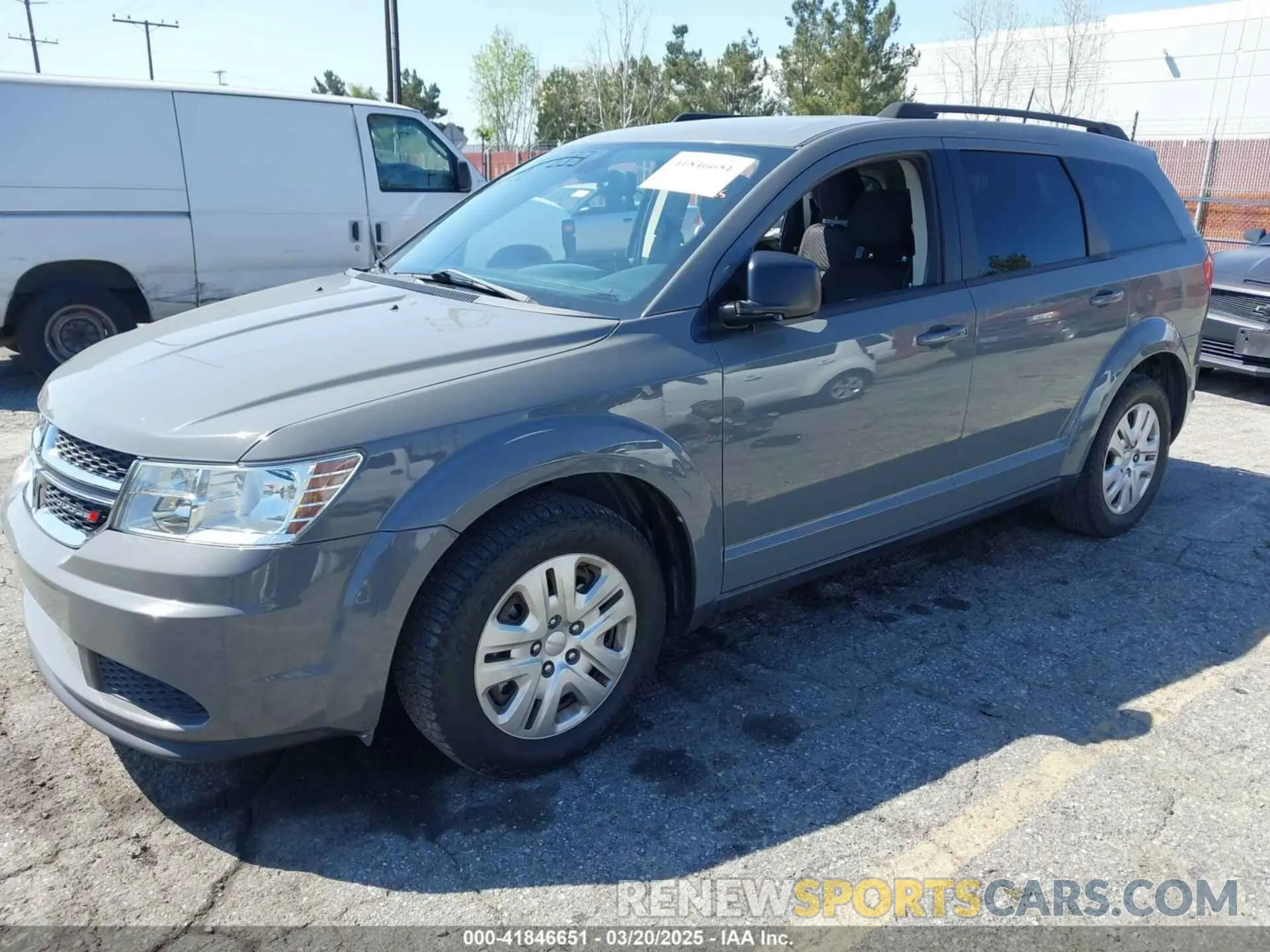 2 Photograph of a damaged car 3C4PDCAB4KT749734 DODGE JOURNEY 2019