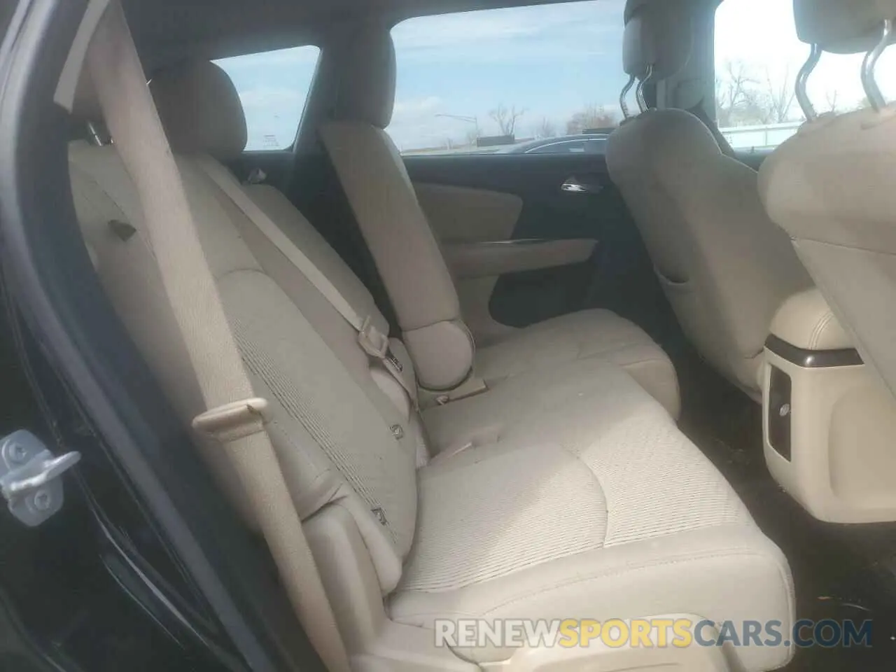 12 Photograph of a damaged car 3C4PDCAB4KT864575 DODGE JOURNEY 2019