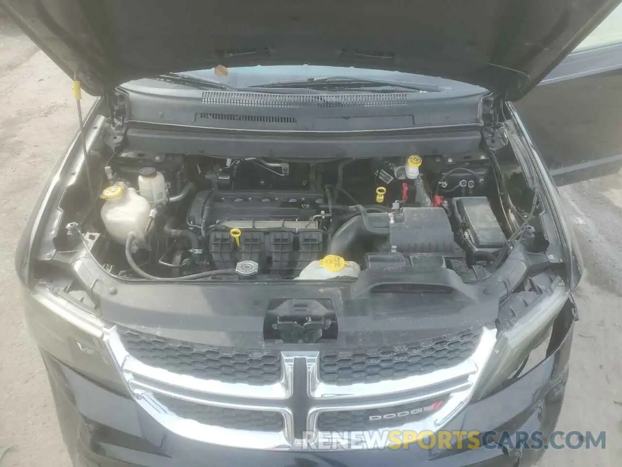 13 Photograph of a damaged car 3C4PDCAB4KT864575 DODGE JOURNEY 2019