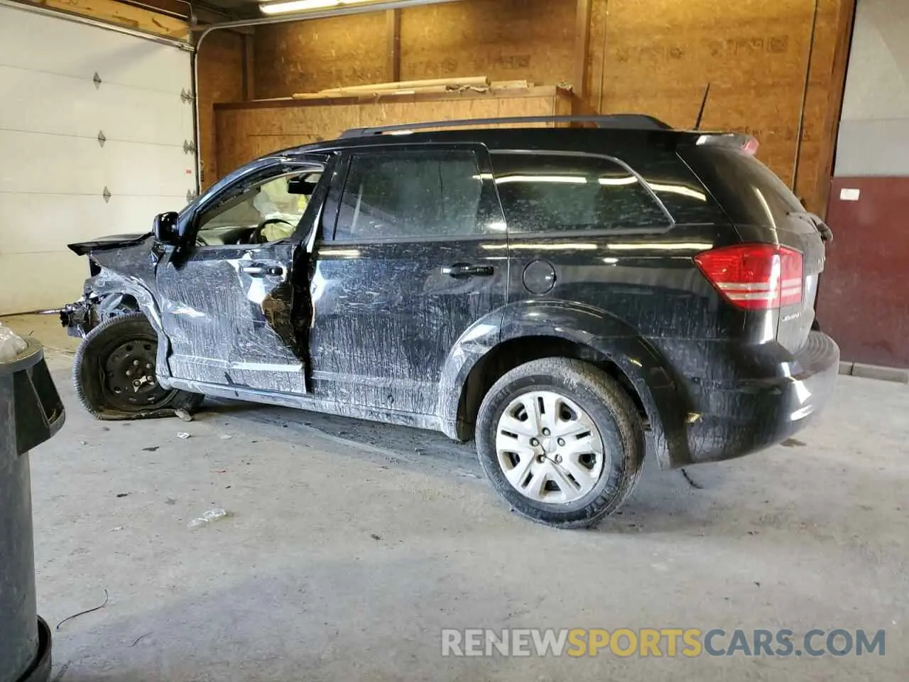 2 Photograph of a damaged car 3C4PDCAB5KT770947 DODGE JOURNEY 2019