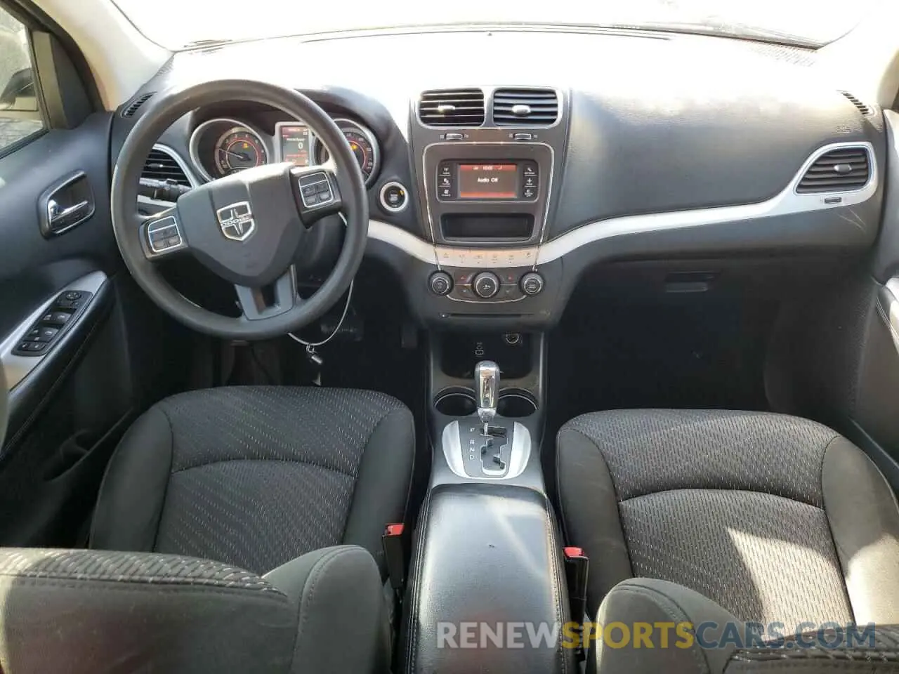 8 Photograph of a damaged car 3C4PDCAB5KT867937 DODGE JOURNEY 2019