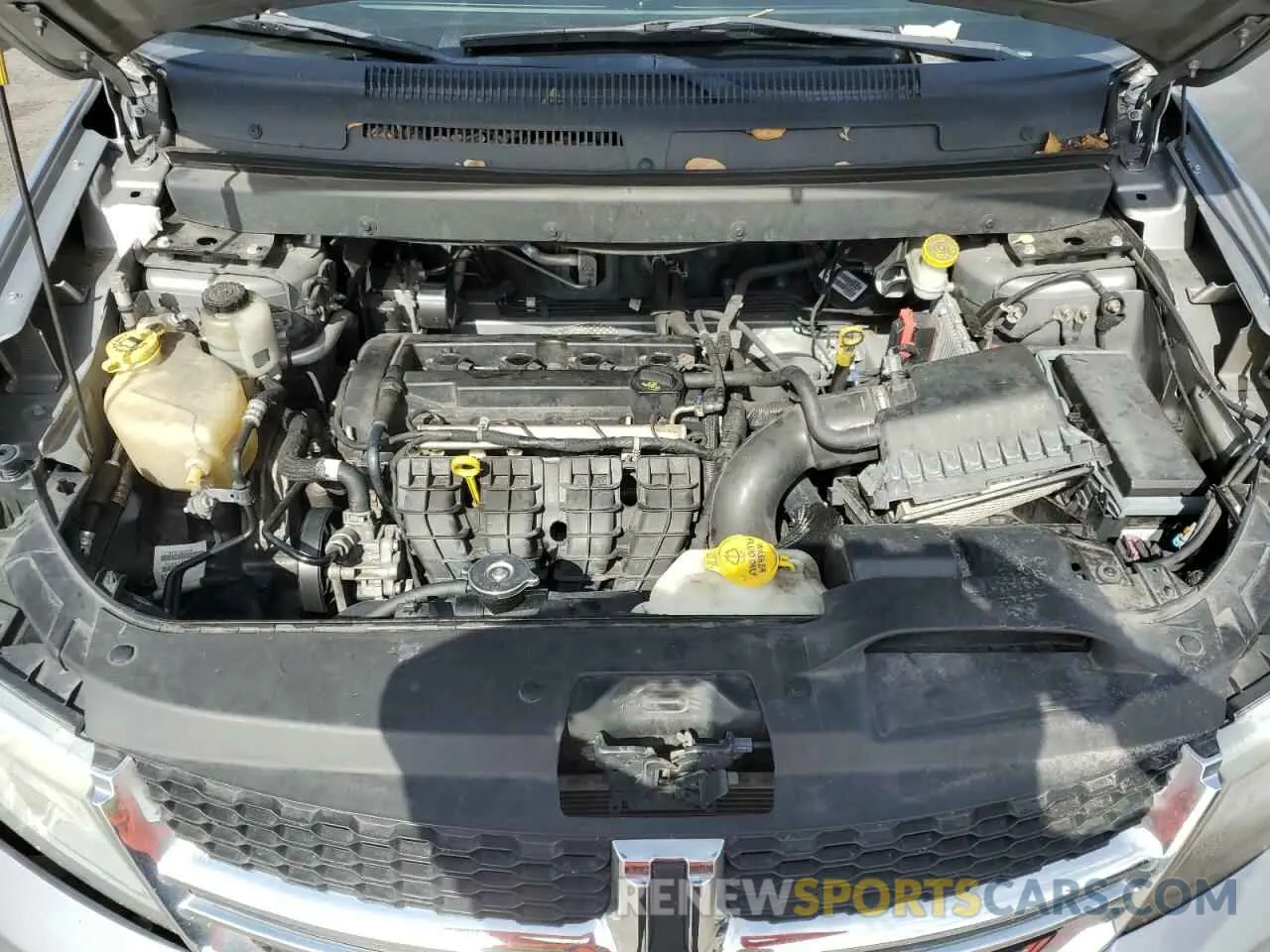 12 Photograph of a damaged car 3C4PDCAB6KT737942 DODGE JOURNEY 2019