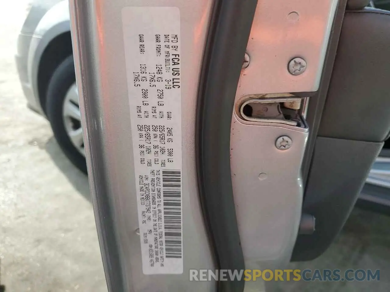 14 Photograph of a damaged car 3C4PDCAB6KT737942 DODGE JOURNEY 2019