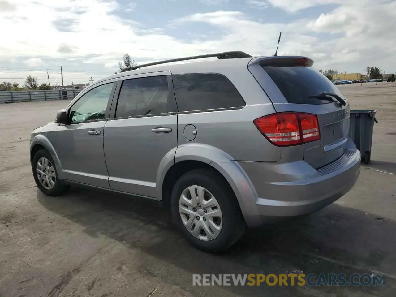 2 Photograph of a damaged car 3C4PDCAB6KT737942 DODGE JOURNEY 2019