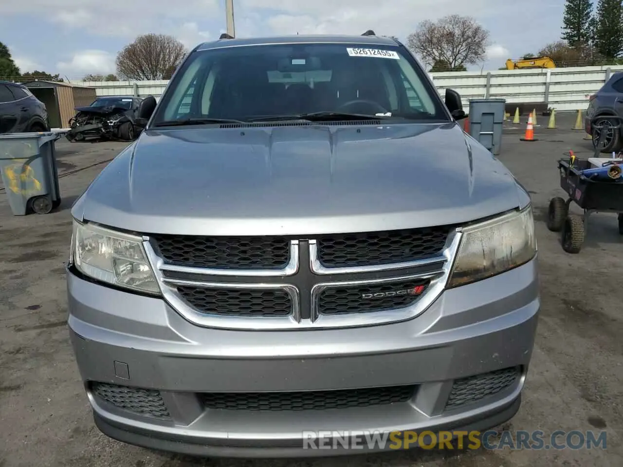 5 Photograph of a damaged car 3C4PDCAB6KT737942 DODGE JOURNEY 2019