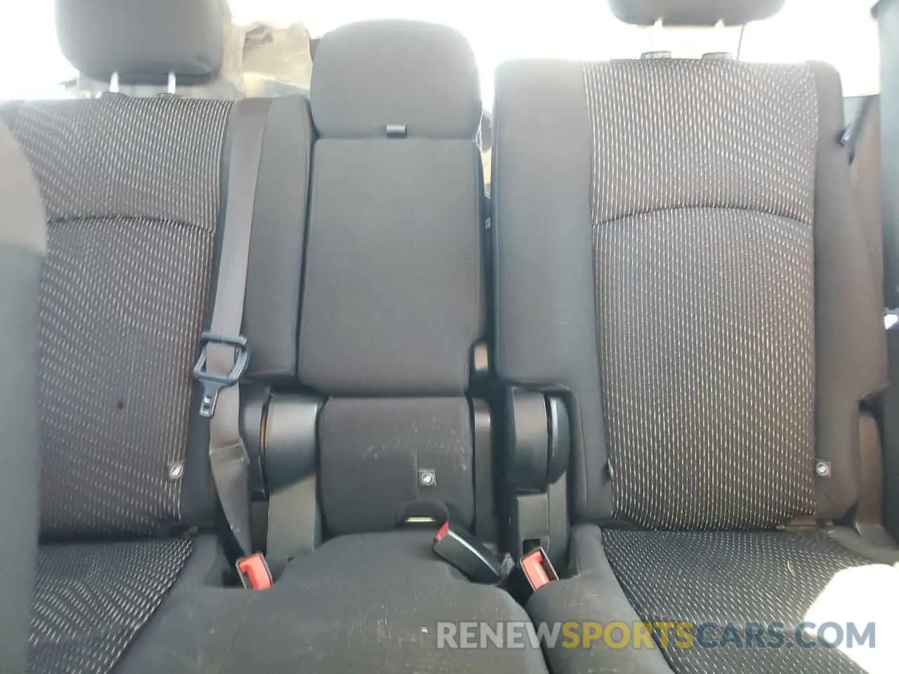 10 Photograph of a damaged car 3C4PDCAB6KT751081 DODGE JOURNEY 2019