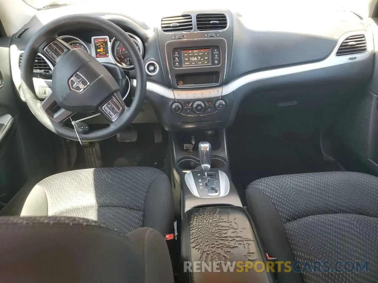 8 Photograph of a damaged car 3C4PDCAB6KT751081 DODGE JOURNEY 2019
