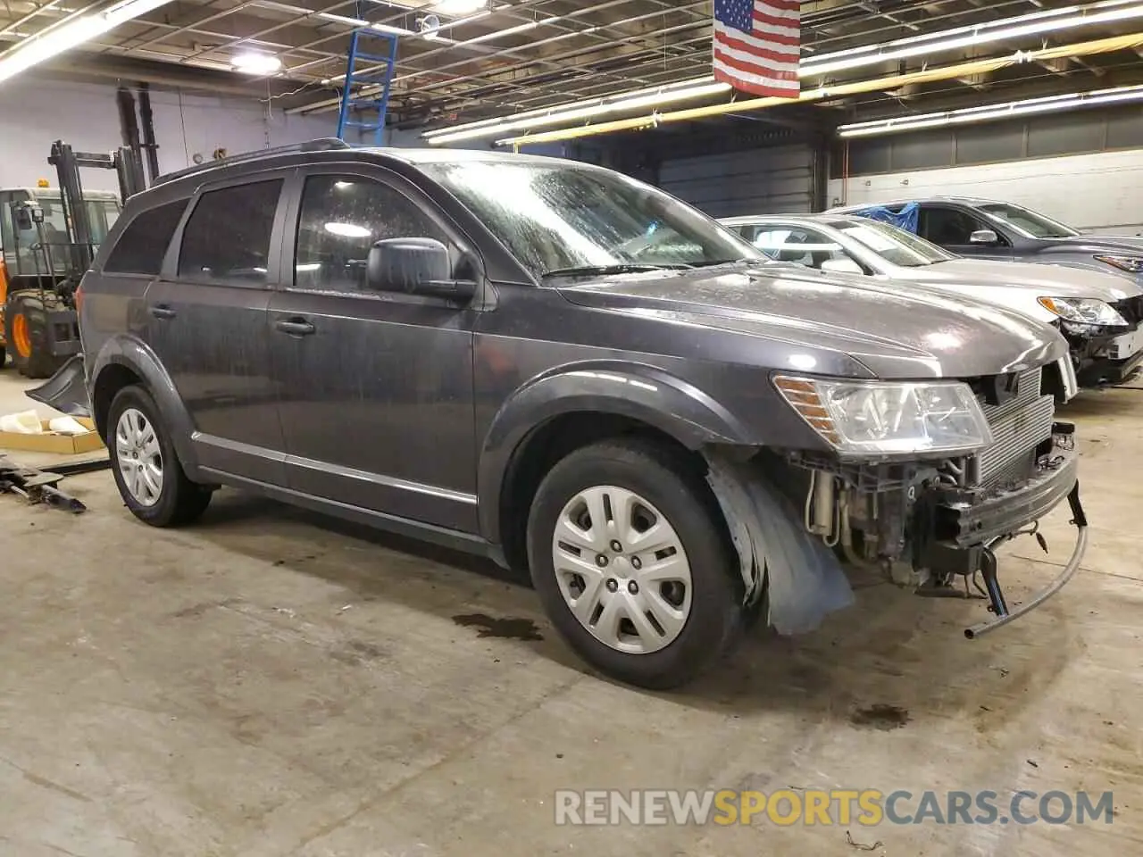 4 Photograph of a damaged car 3C4PDCAB6KT751470 DODGE JOURNEY 2019