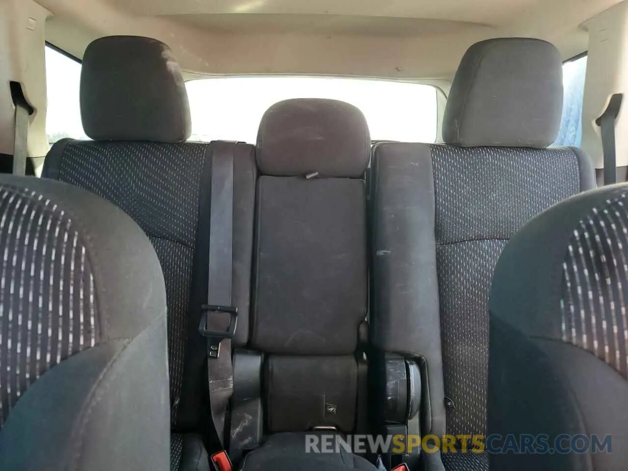 10 Photograph of a damaged car 3C4PDCAB6KT797705 DODGE JOURNEY 2019