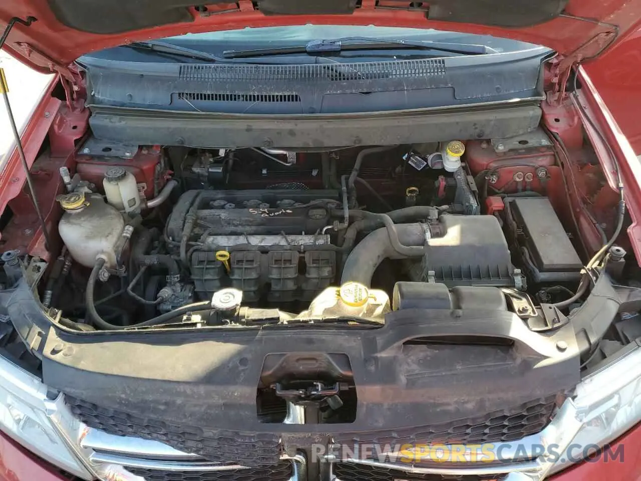 12 Photograph of a damaged car 3C4PDCAB6KT797705 DODGE JOURNEY 2019