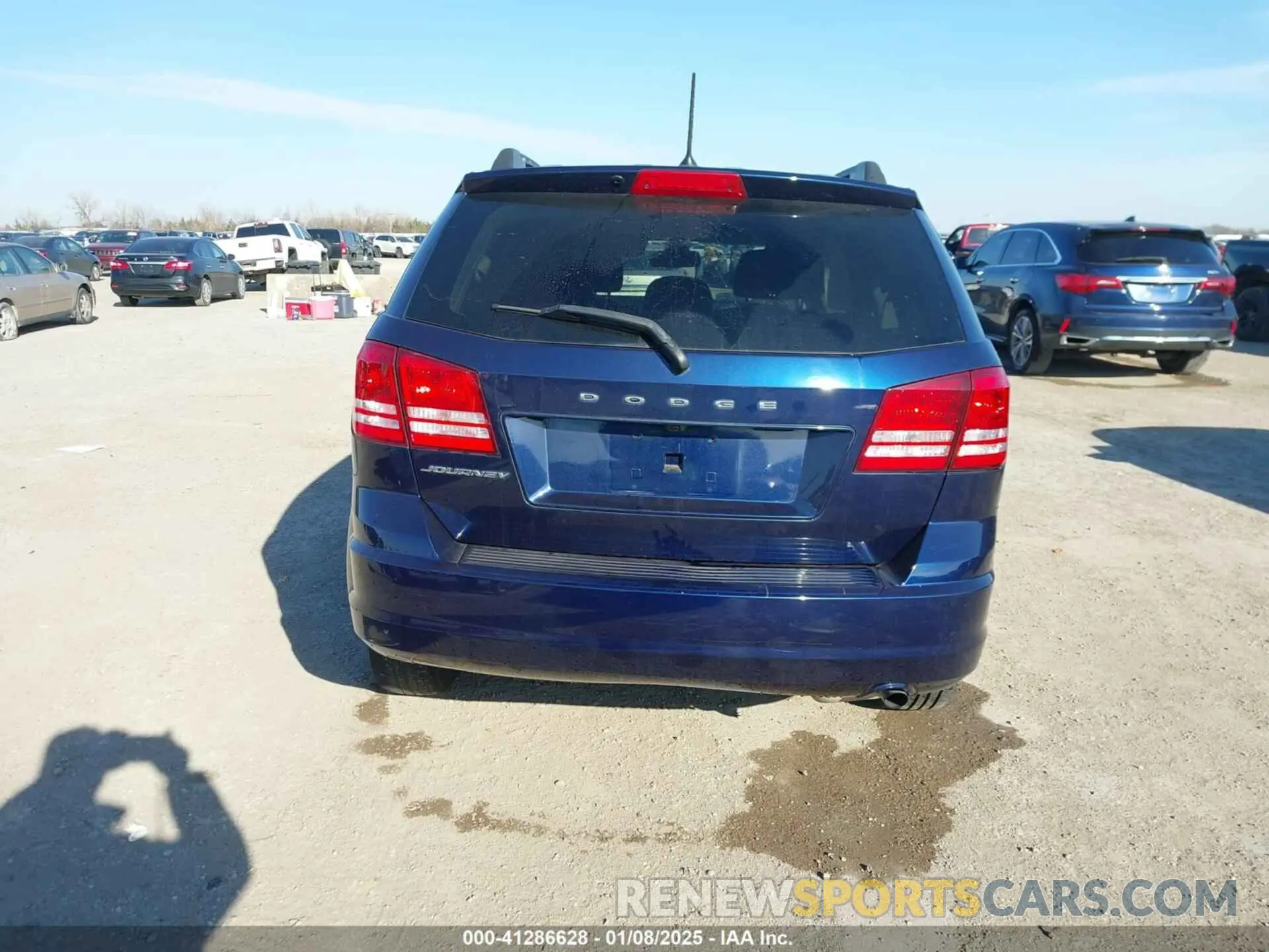 16 Photograph of a damaged car 3C4PDCAB6KT868319 DODGE JOURNEY 2019