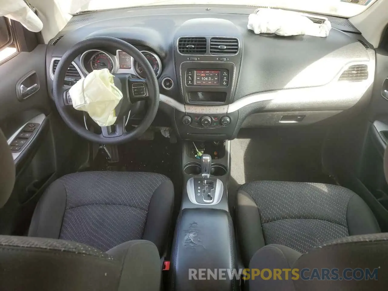 8 Photograph of a damaged car 3C4PDCAB7KT744298 DODGE JOURNEY 2019