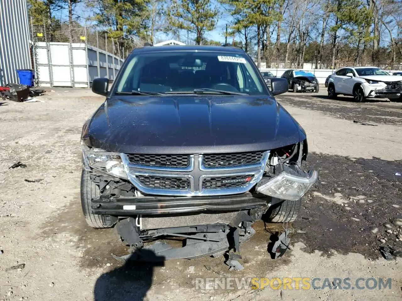 5 Photograph of a damaged car 3C4PDCAB7KT747038 DODGE JOURNEY 2019