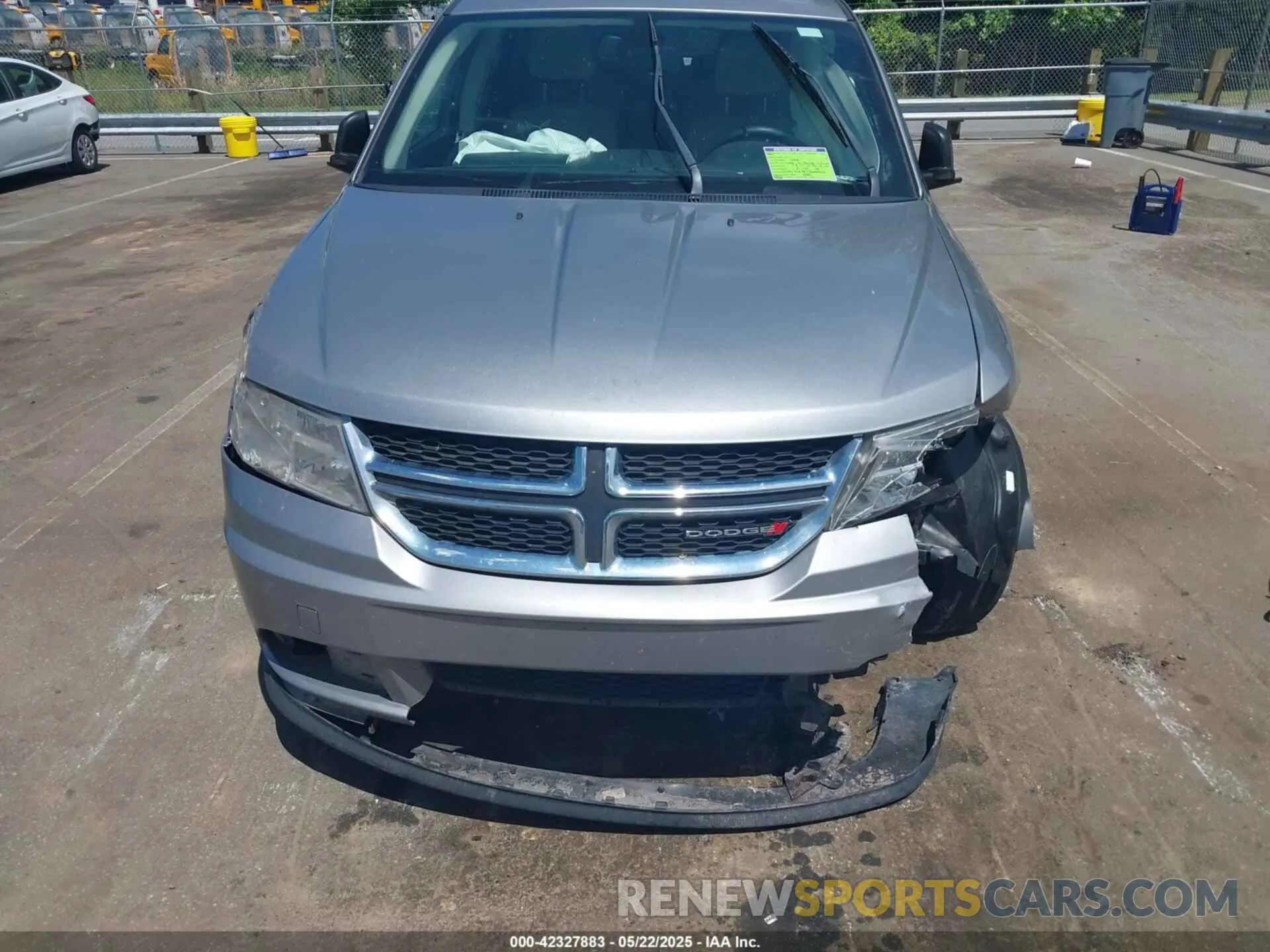 12 Photograph of a damaged car 3C4PDCAB7KT870550 DODGE JOURNEY 2019