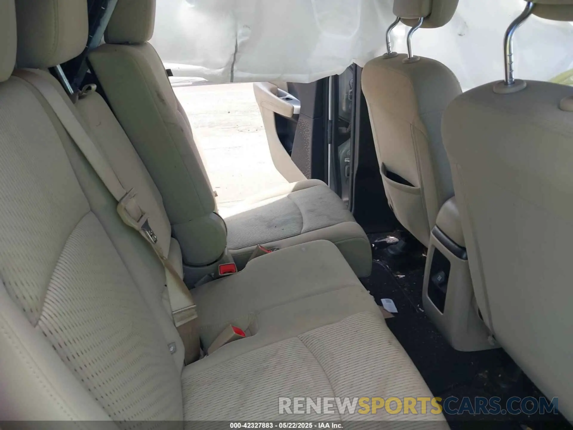 8 Photograph of a damaged car 3C4PDCAB7KT870550 DODGE JOURNEY 2019