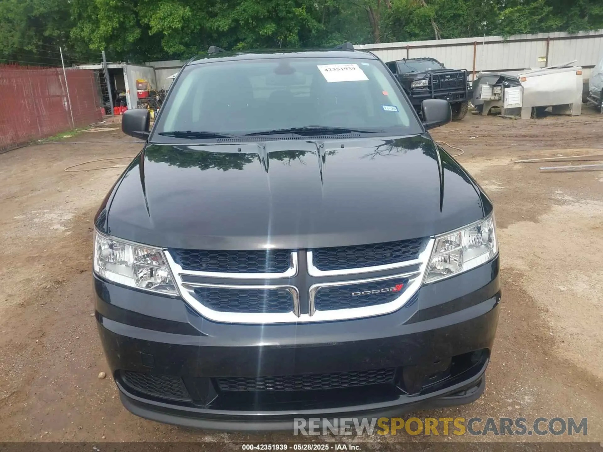 13 Photograph of a damaged car 3C4PDCAB8KT758646 DODGE JOURNEY 2019