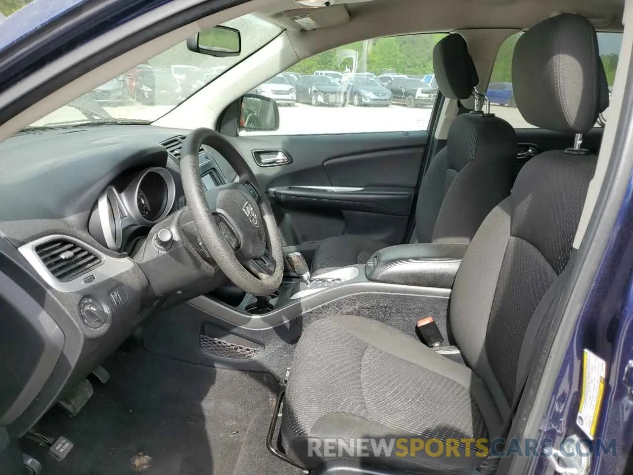 7 Photograph of a damaged car 3C4PDCAB8KT872288 DODGE JOURNEY 2019