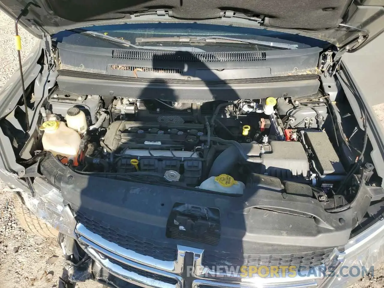 12 Photograph of a damaged car 3C4PDCAB9KT866340 DODGE JOURNEY 2019