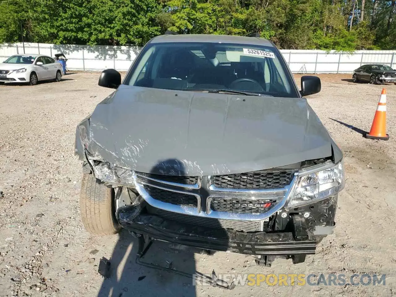 5 Photograph of a damaged car 3C4PDCAB9KT866340 DODGE JOURNEY 2019