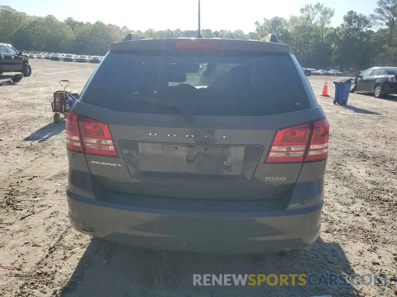 6 Photograph of a damaged car 3C4PDCAB9KT866340 DODGE JOURNEY 2019