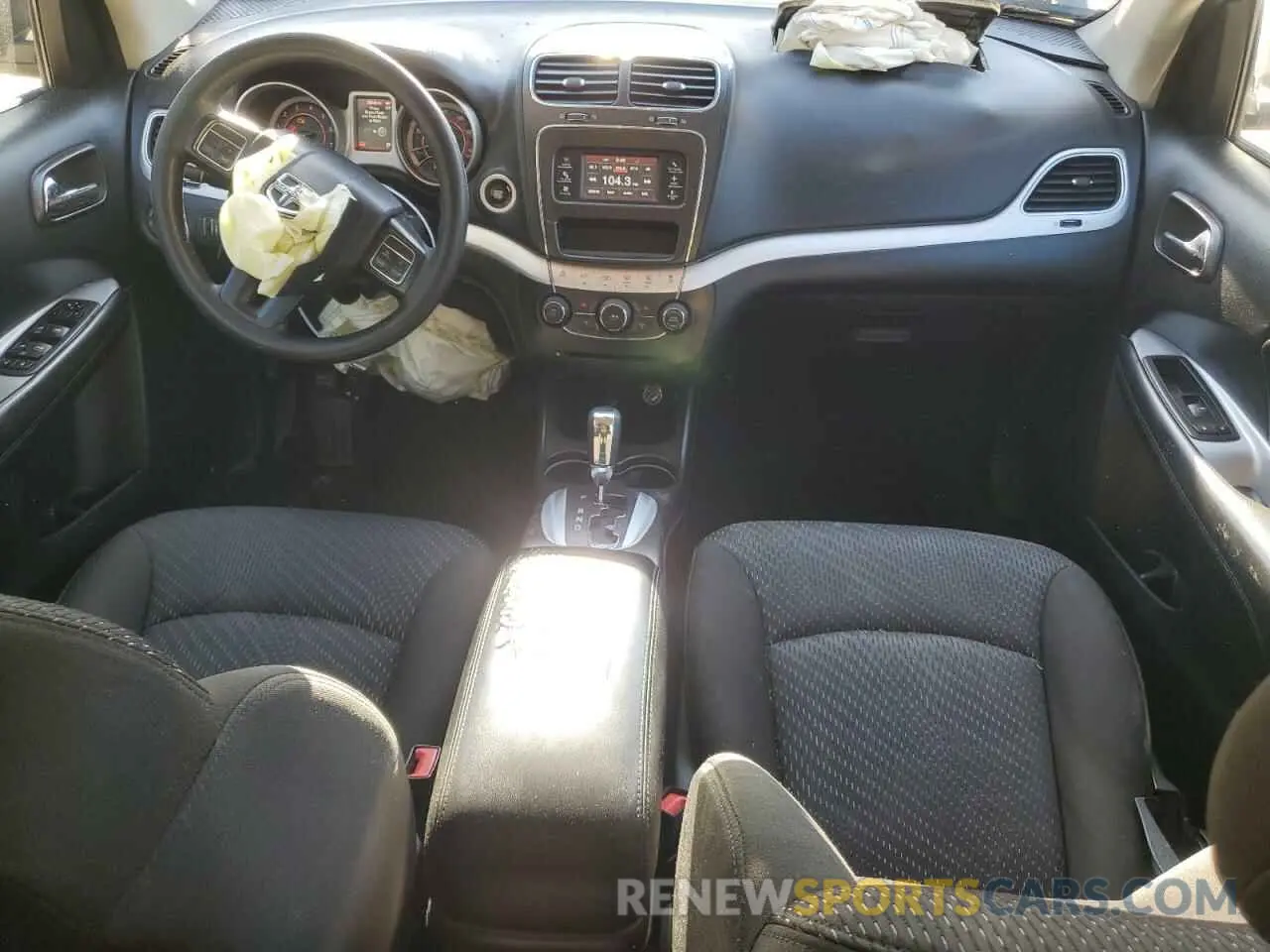 8 Photograph of a damaged car 3C4PDCAB9KT866340 DODGE JOURNEY 2019