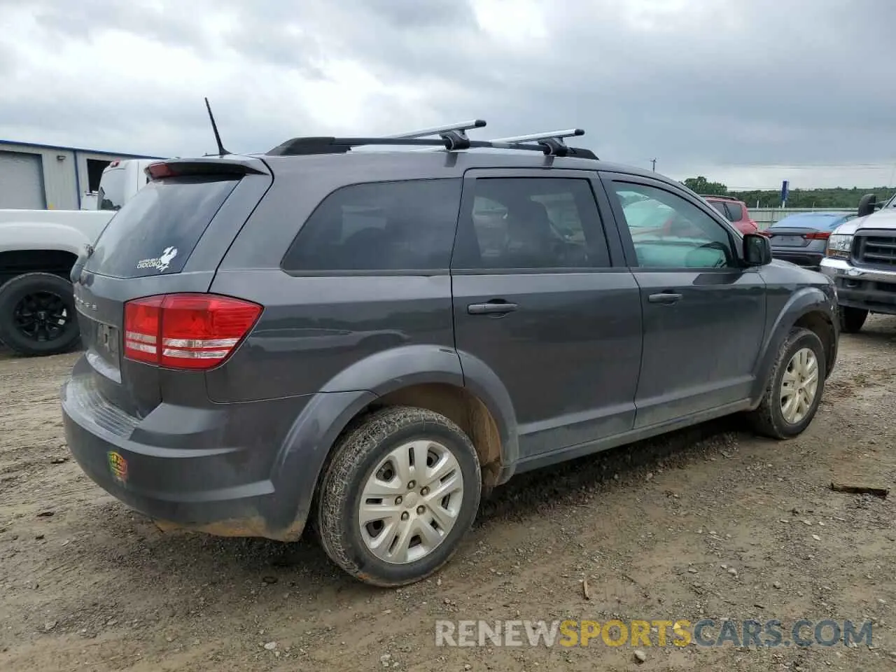 3 Photograph of a damaged car 3C4PDCABXKT860935 DODGE JOURNEY 2019