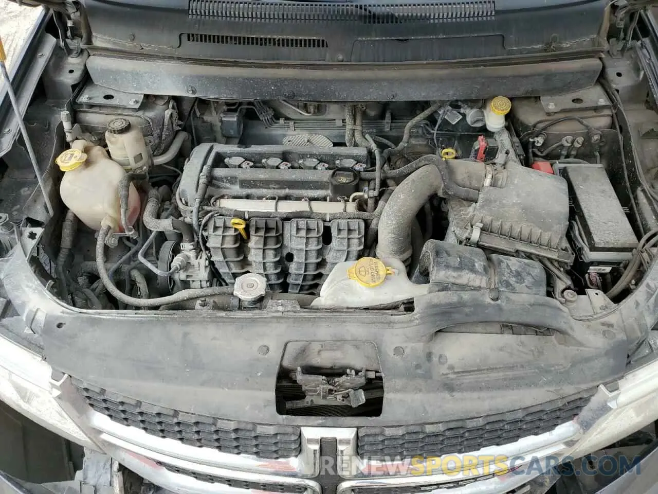 12 Photograph of a damaged car 3C4PDCABXKT872051 DODGE JOURNEY 2019