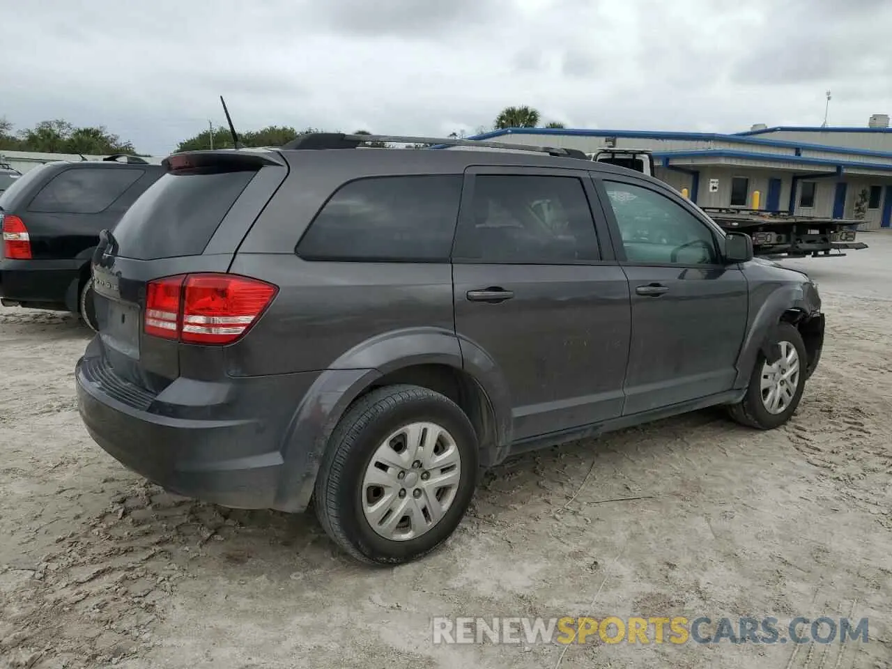 3 Photograph of a damaged car 3C4PDCABXKT872051 DODGE JOURNEY 2019