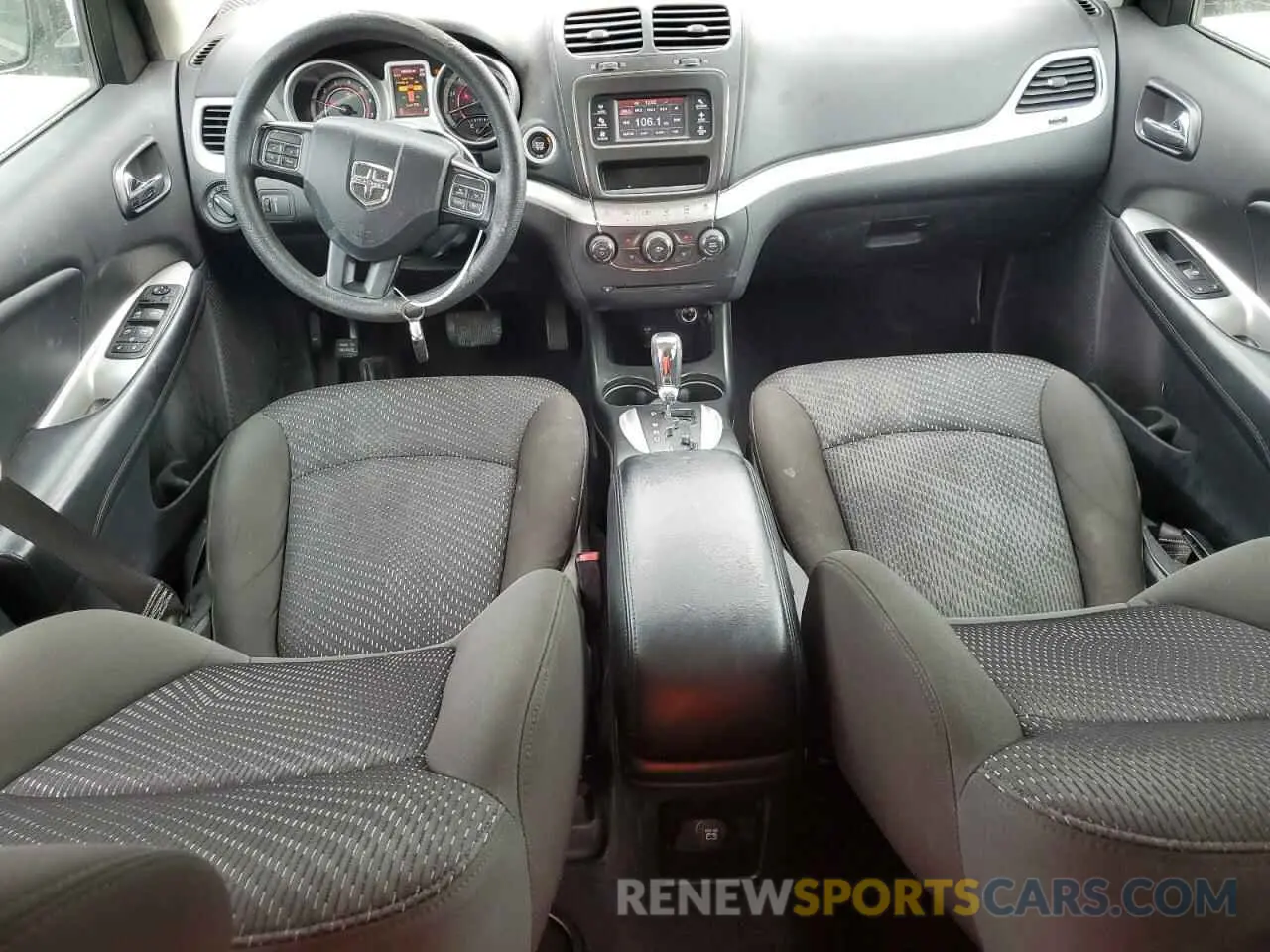 8 Photograph of a damaged car 3C4PDCABXKT872051 DODGE JOURNEY 2019