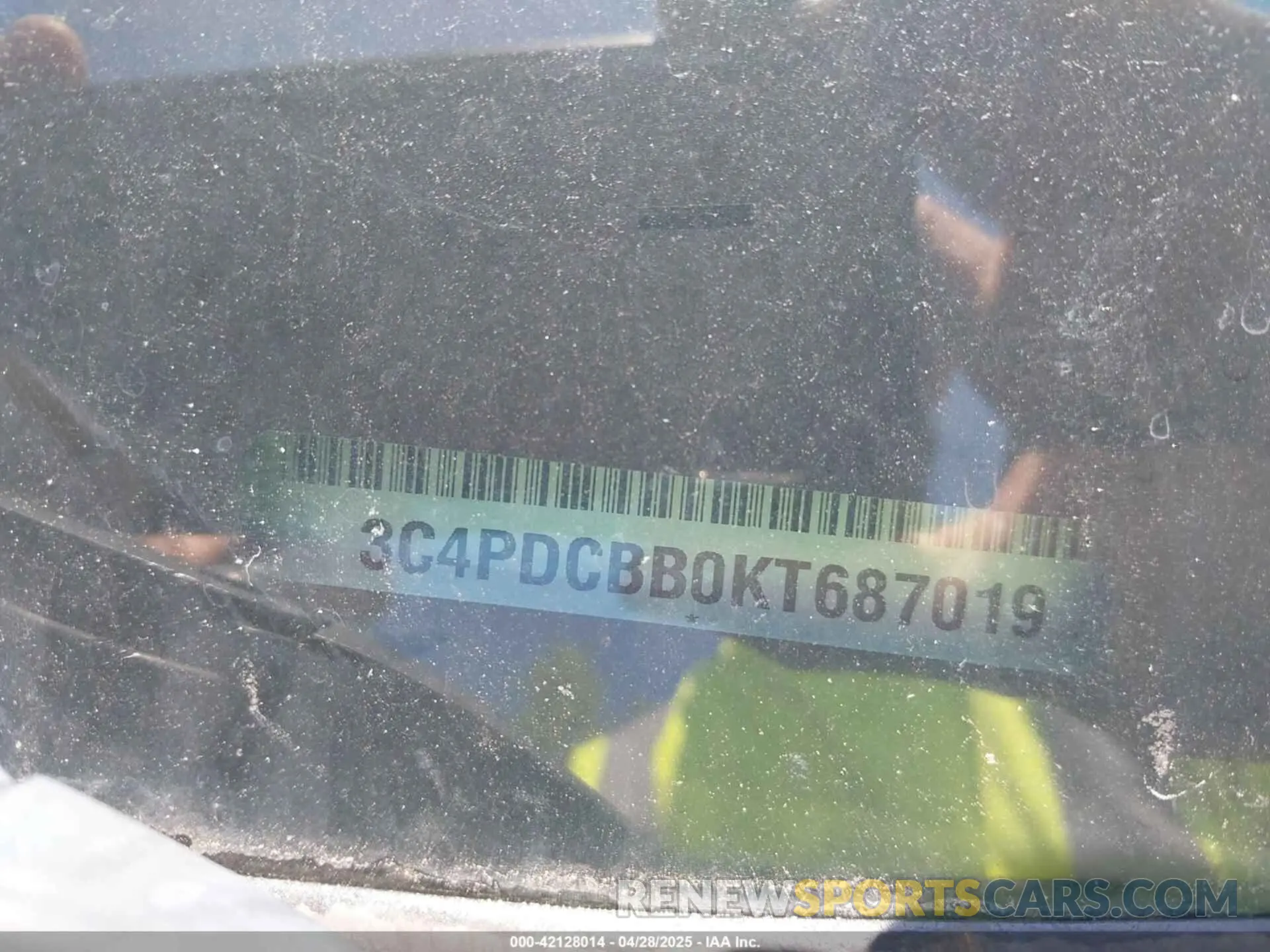 9 Photograph of a damaged car 3C4PDCBB0KT687019 DODGE JOURNEY 2019