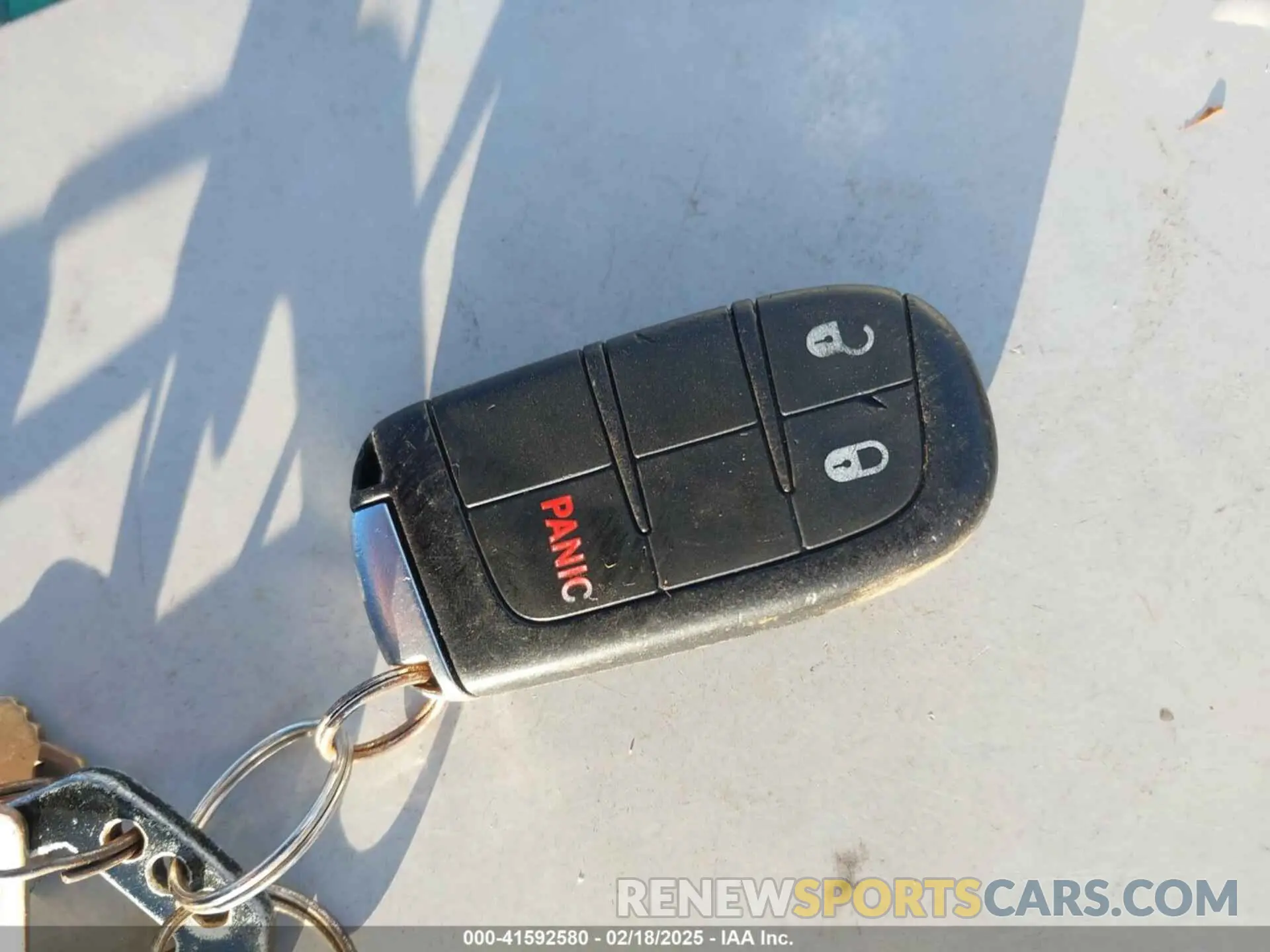 11 Photograph of a damaged car 3C4PDCBB0KT701307 DODGE JOURNEY 2019