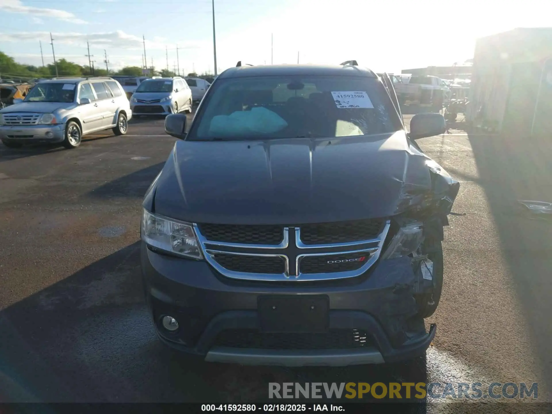 13 Photograph of a damaged car 3C4PDCBB0KT701307 DODGE JOURNEY 2019