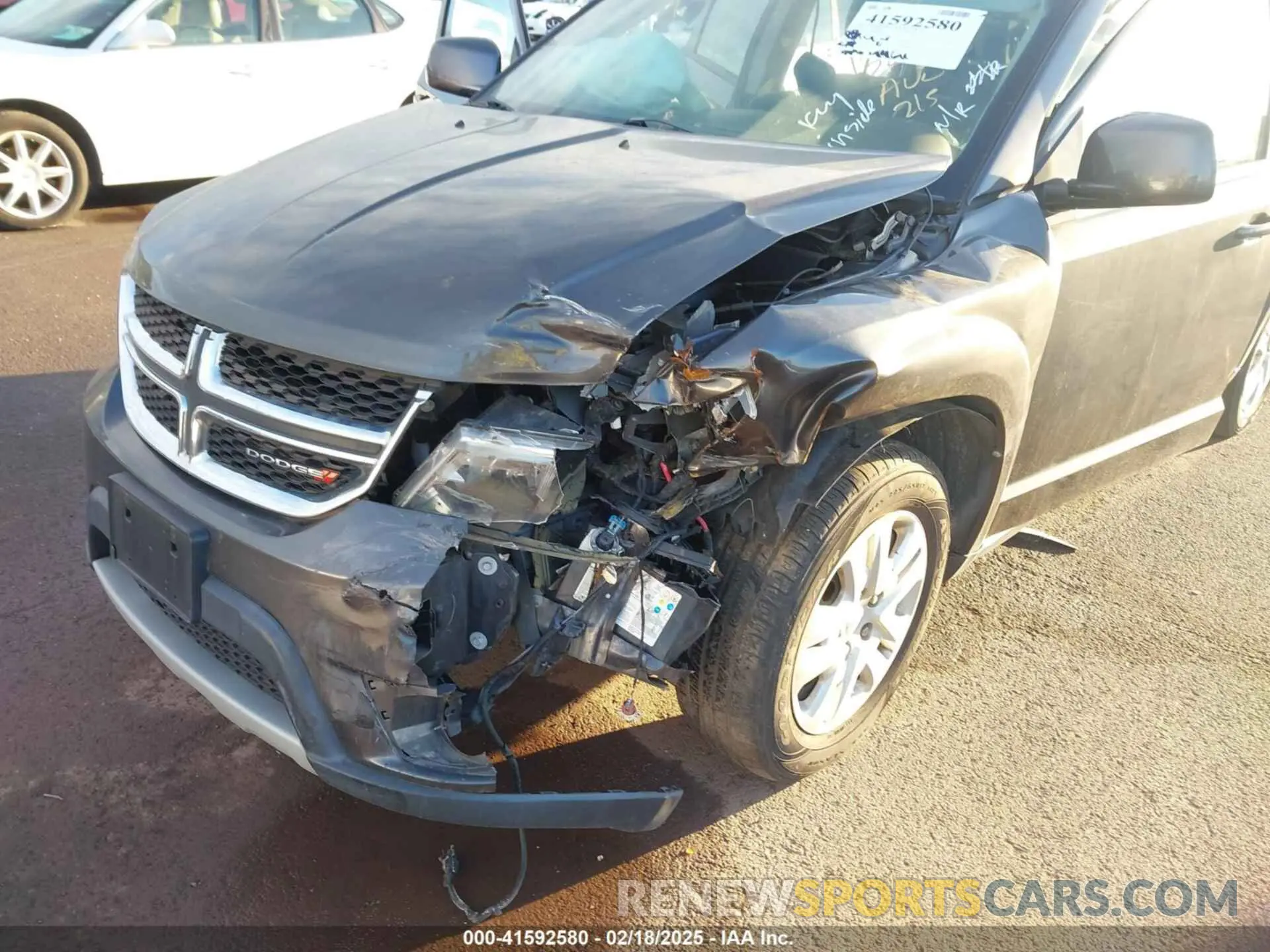 6 Photograph of a damaged car 3C4PDCBB0KT701307 DODGE JOURNEY 2019