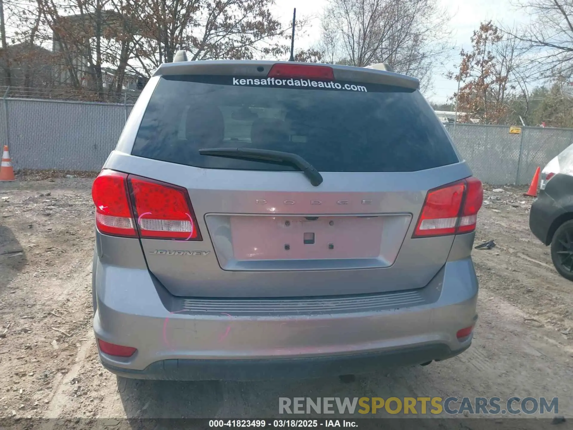 16 Photograph of a damaged car 3C4PDCBB0KT719211 DODGE JOURNEY 2019