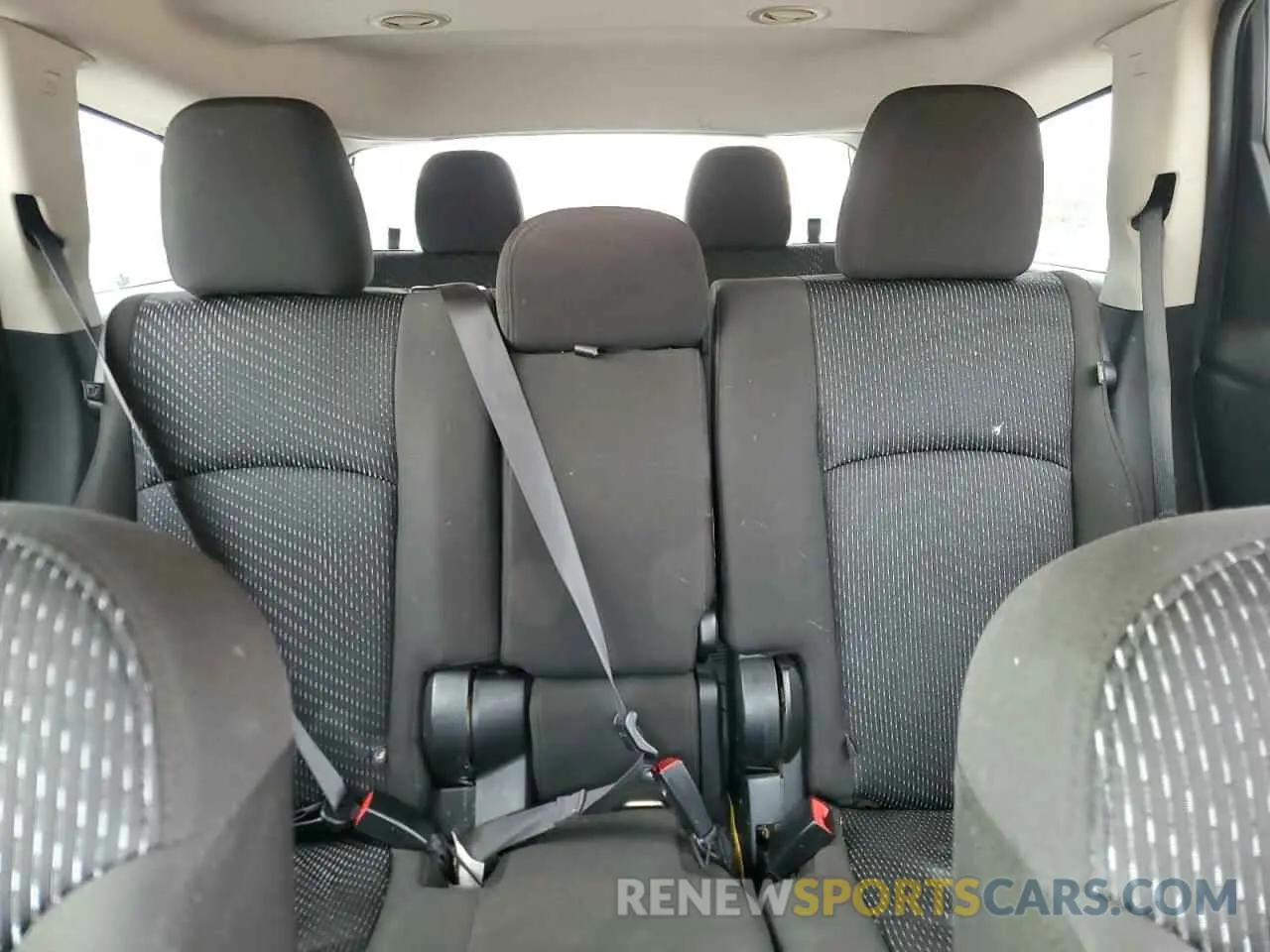 10 Photograph of a damaged car 3C4PDCBB0KT719581 DODGE JOURNEY 2019