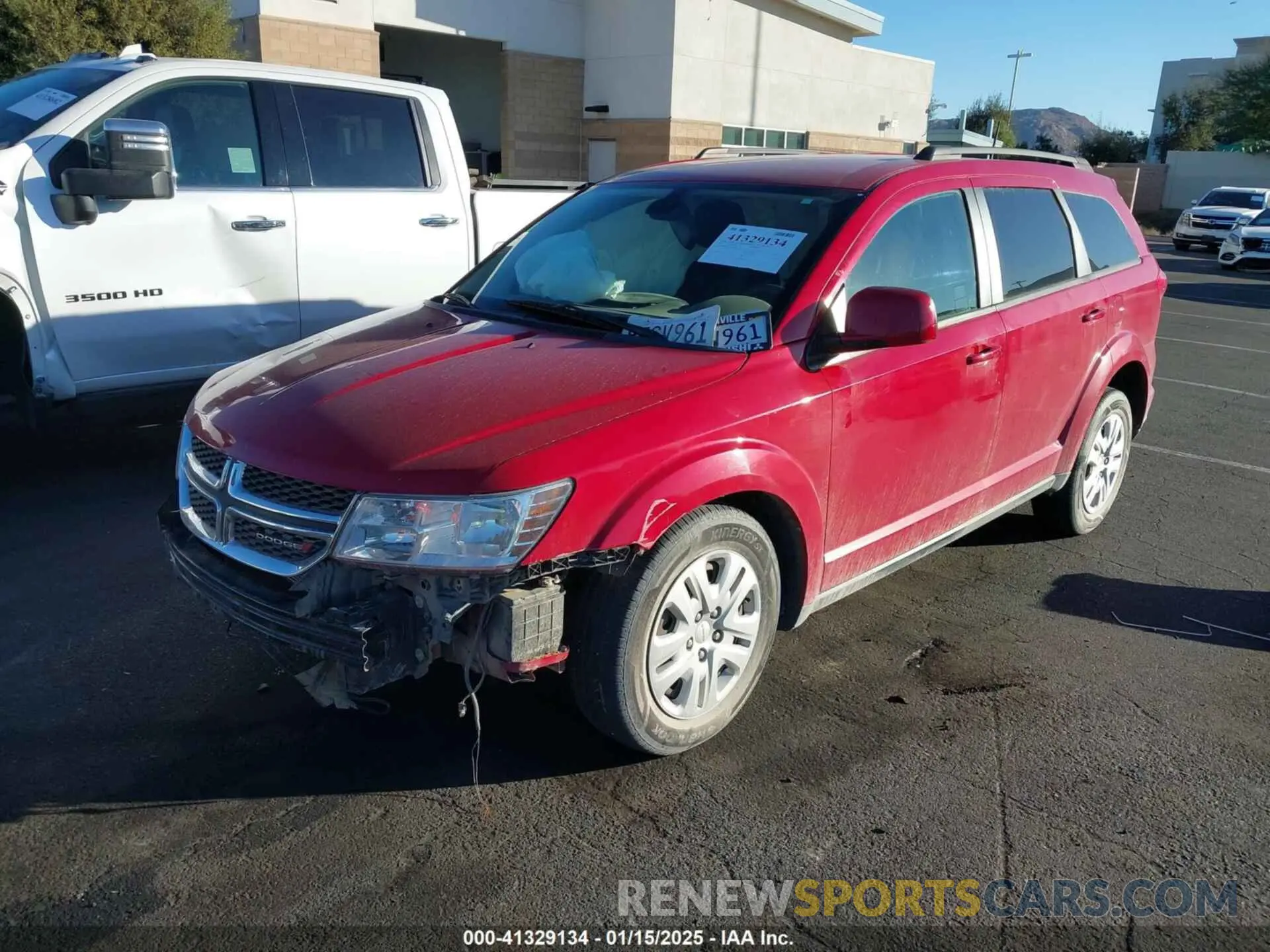 2 Photograph of a damaged car 3C4PDCBB0KT738311 DODGE JOURNEY 2019