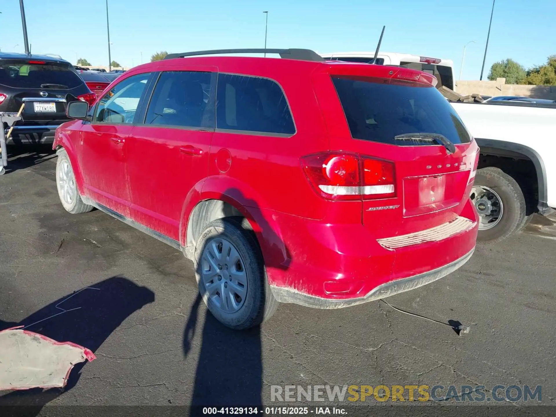3 Photograph of a damaged car 3C4PDCBB0KT738311 DODGE JOURNEY 2019