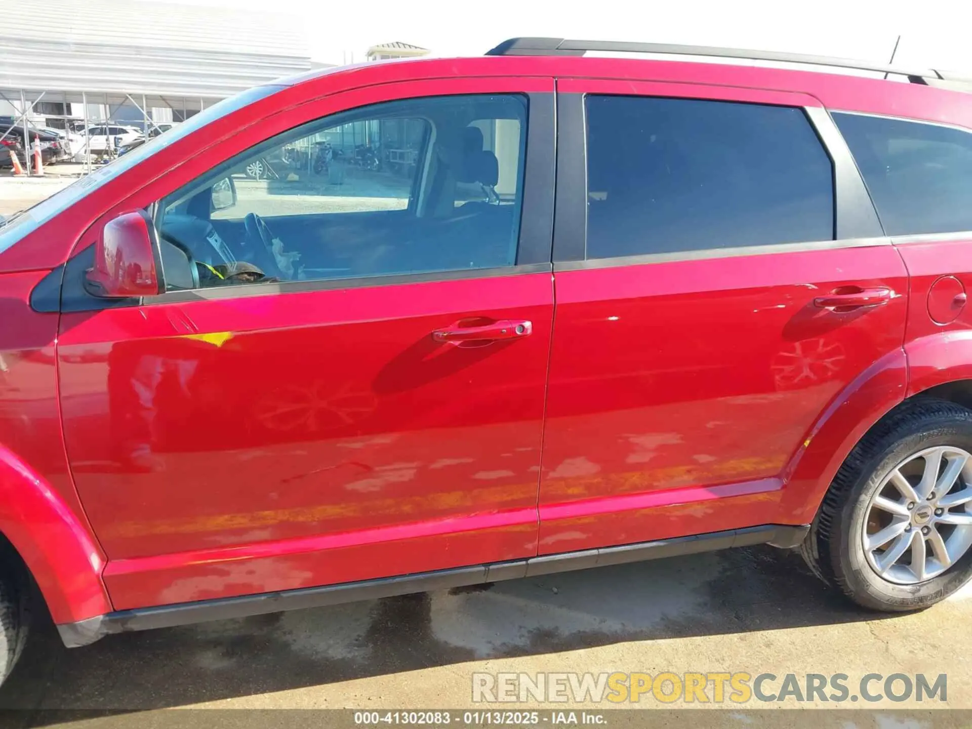 14 Photograph of a damaged car 3C4PDCBB0KT756257 DODGE JOURNEY 2019