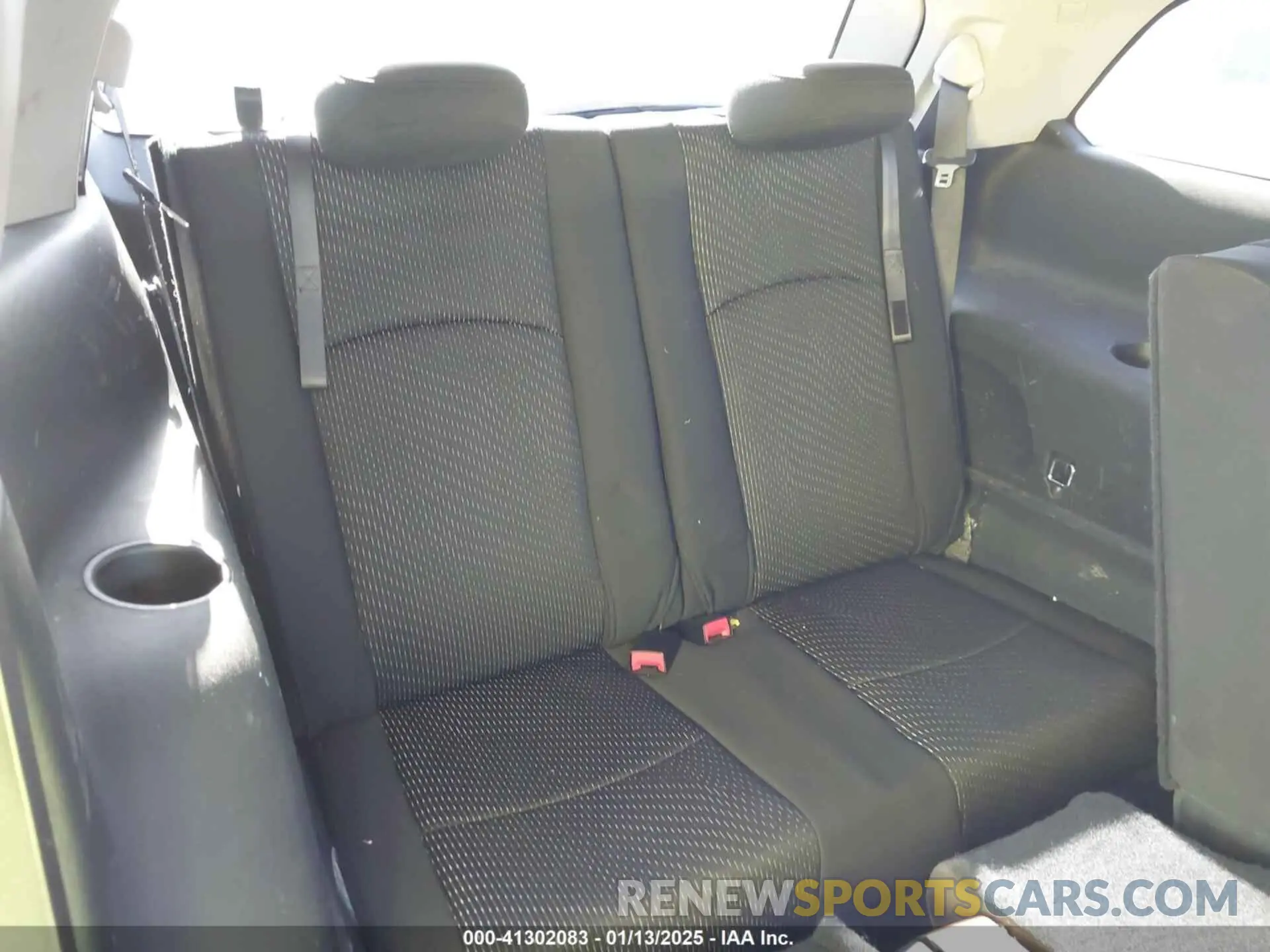17 Photograph of a damaged car 3C4PDCBB0KT756257 DODGE JOURNEY 2019