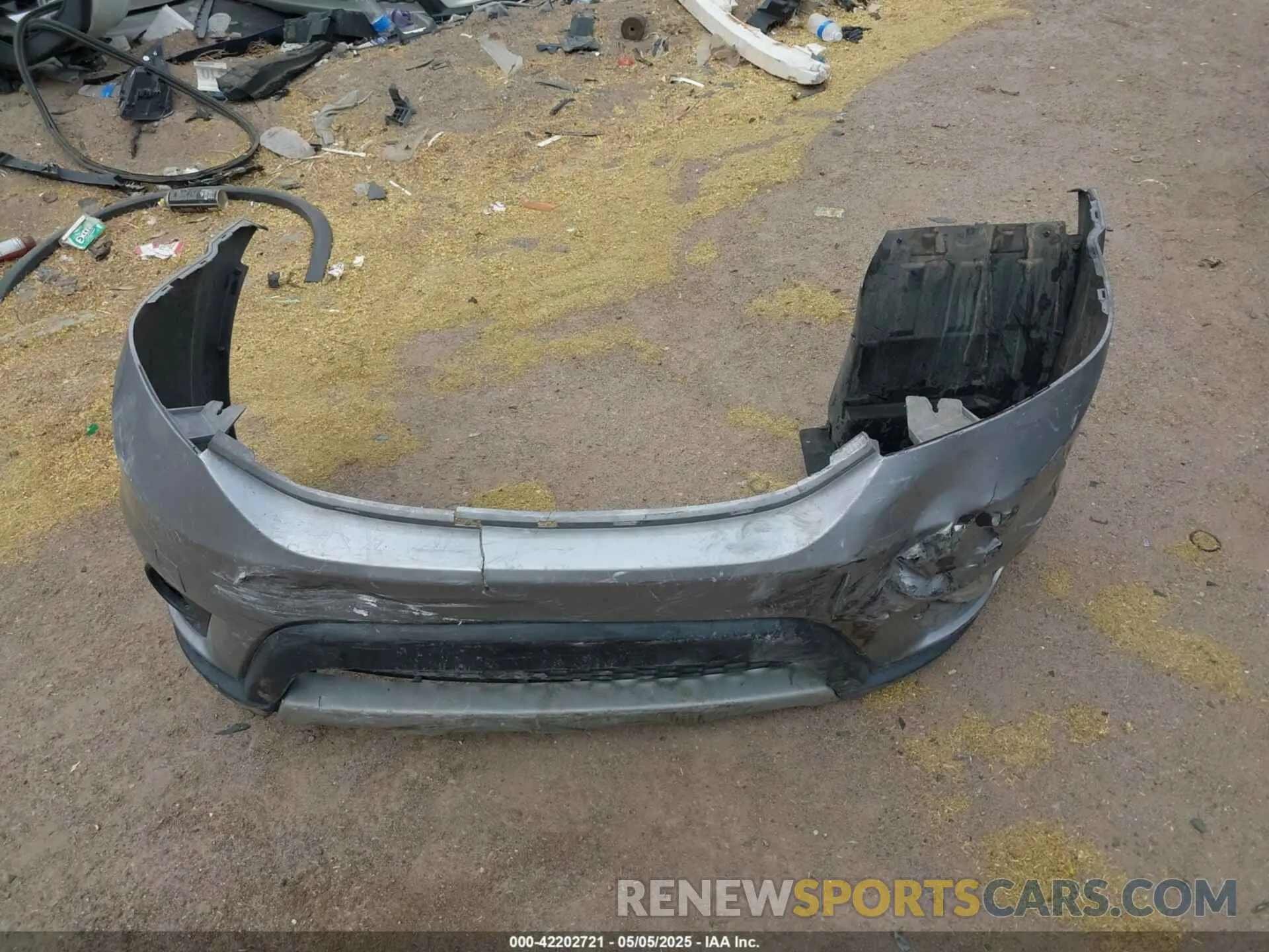 12 Photograph of a damaged car 3C4PDCBB0KT798928 DODGE JOURNEY 2019
