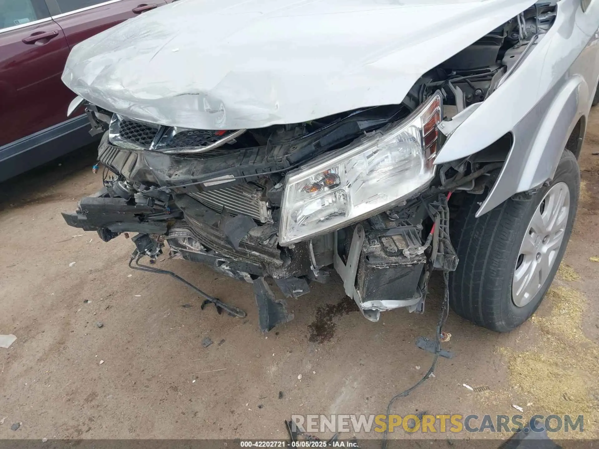 6 Photograph of a damaged car 3C4PDCBB0KT798928 DODGE JOURNEY 2019