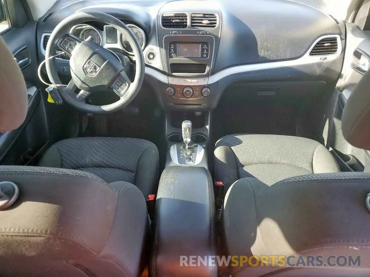 8 Photograph of a damaged car 3C4PDCBB0KT816263 DODGE JOURNEY 2019