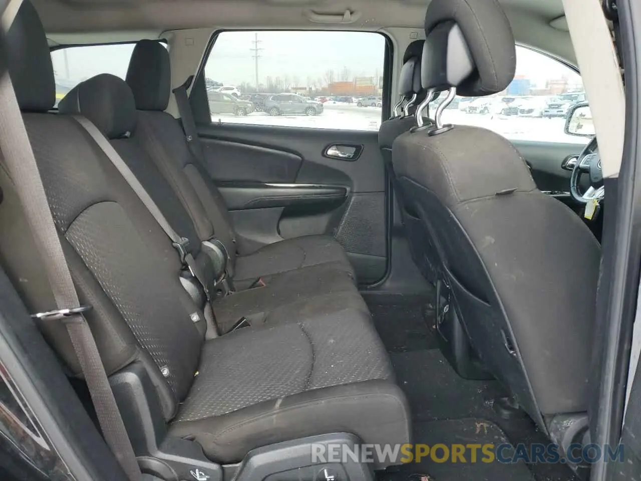 11 Photograph of a damaged car 3C4PDCBB0KT862739 DODGE JOURNEY 2019
