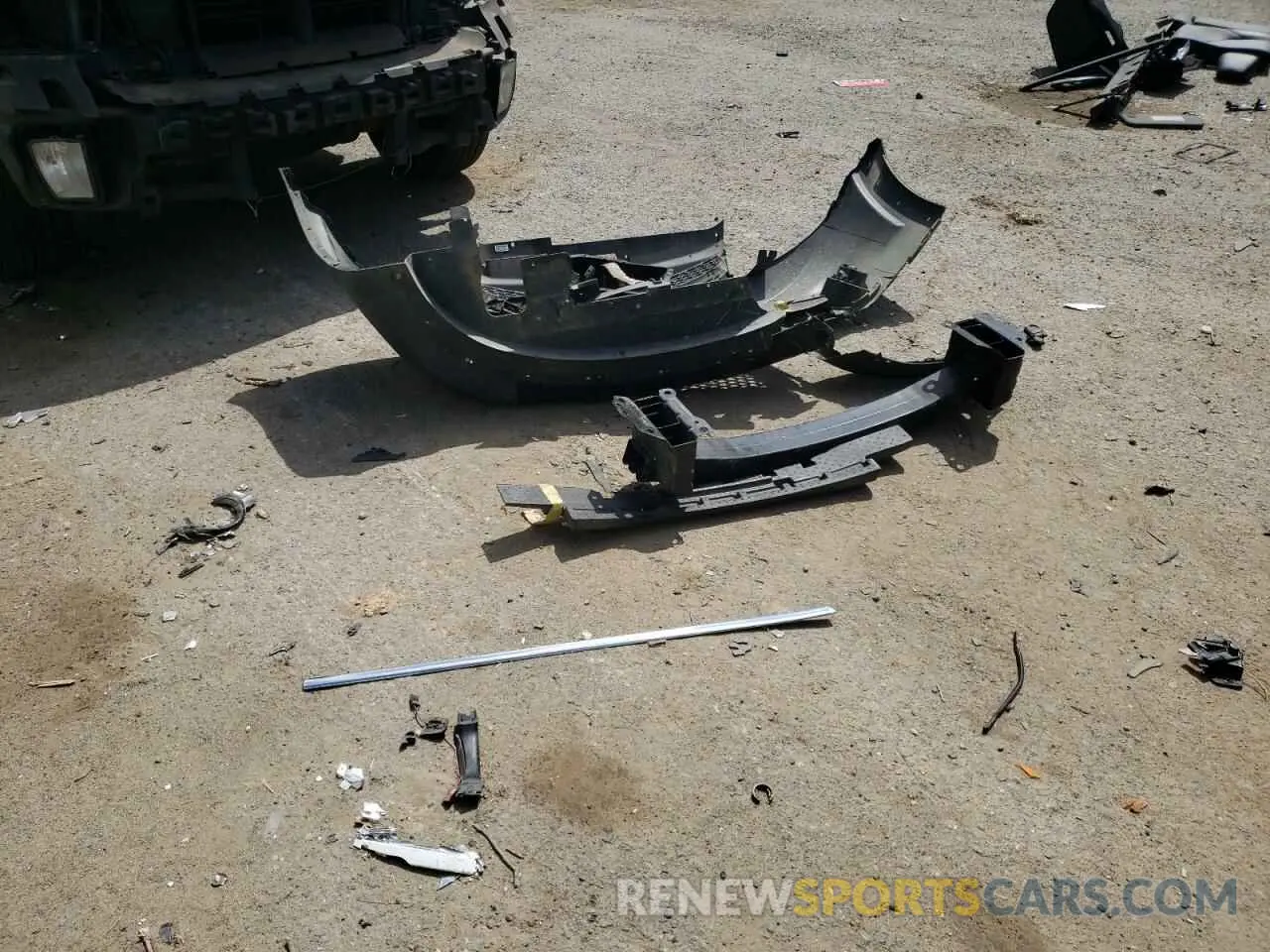 13 Photograph of a damaged car 3C4PDCBB0KT875474 DODGE JOURNEY 2019