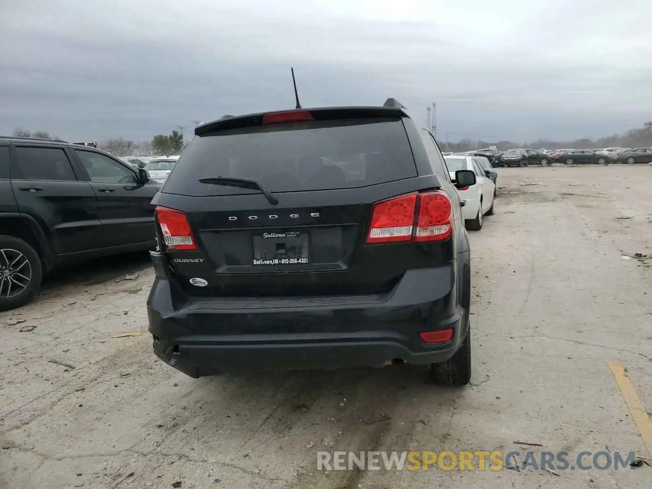 6 Photograph of a damaged car 3C4PDCBB1KT719203 DODGE JOURNEY 2019