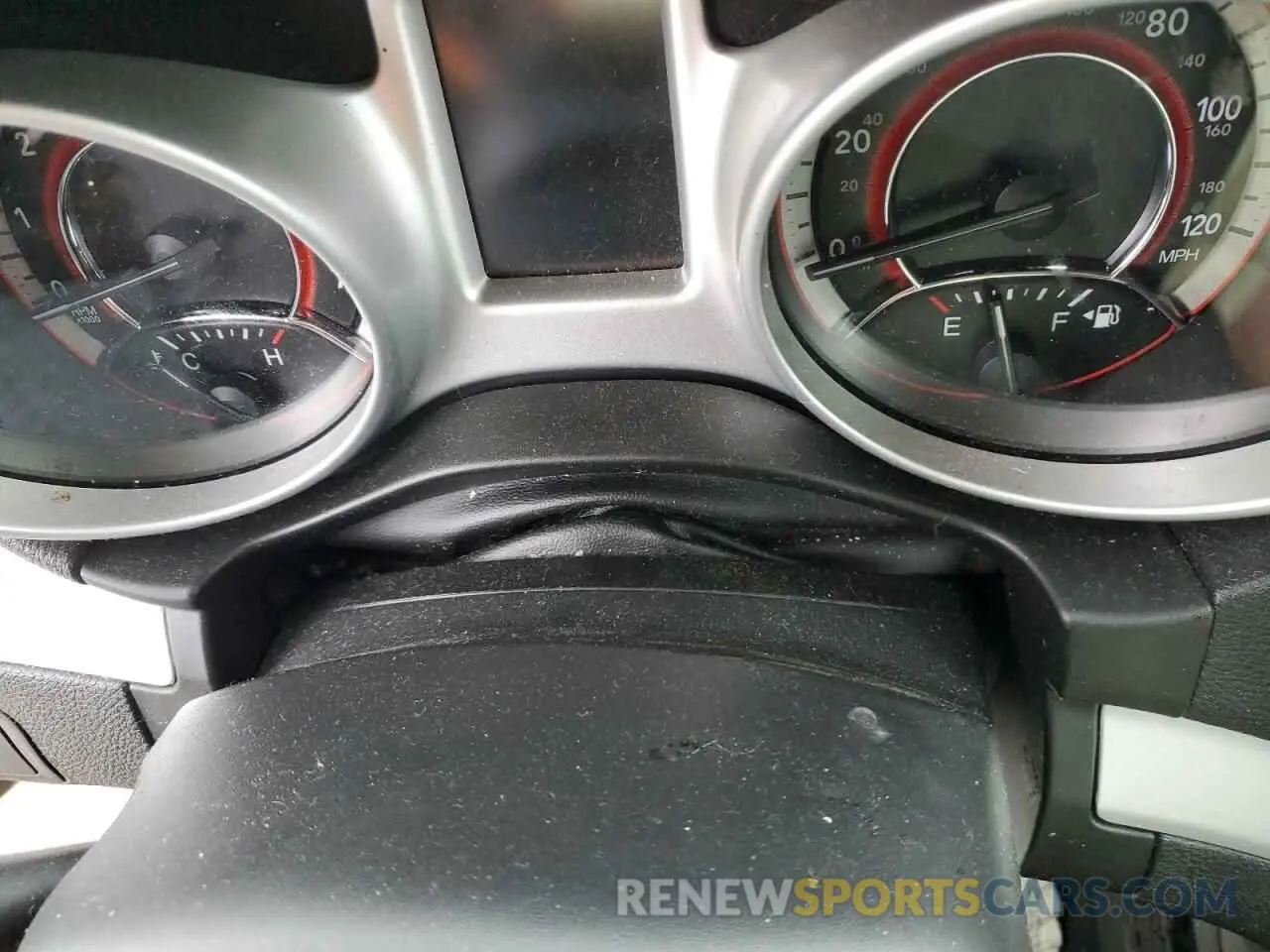 9 Photograph of a damaged car 3C4PDCBB1KT719203 DODGE JOURNEY 2019