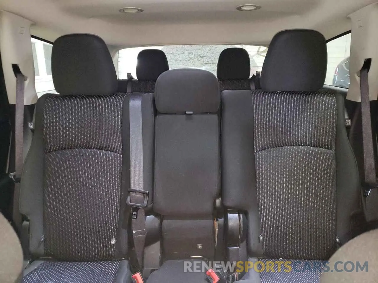 10 Photograph of a damaged car 3C4PDCBB1KT778770 DODGE JOURNEY 2019